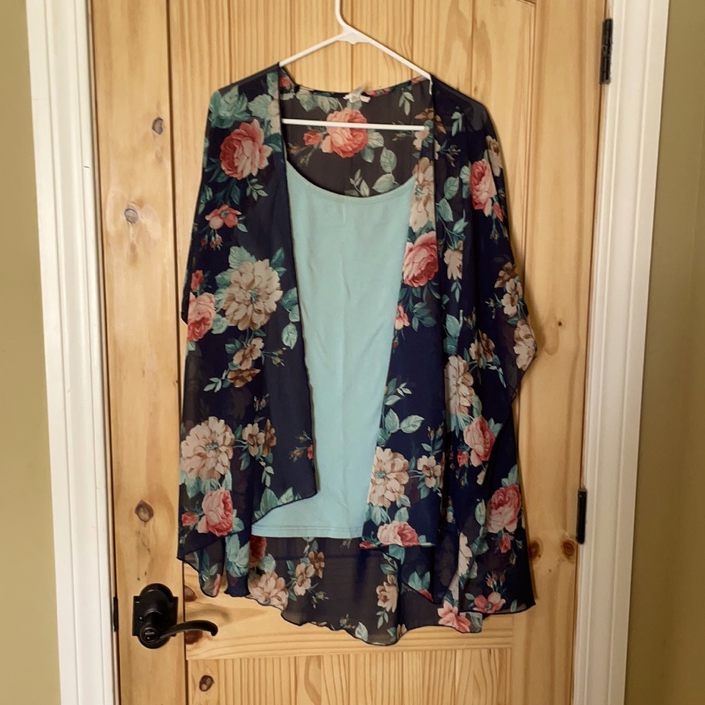 Navy floral kimono